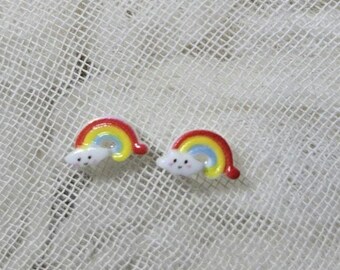 Pequeños pendientes de arcoíris