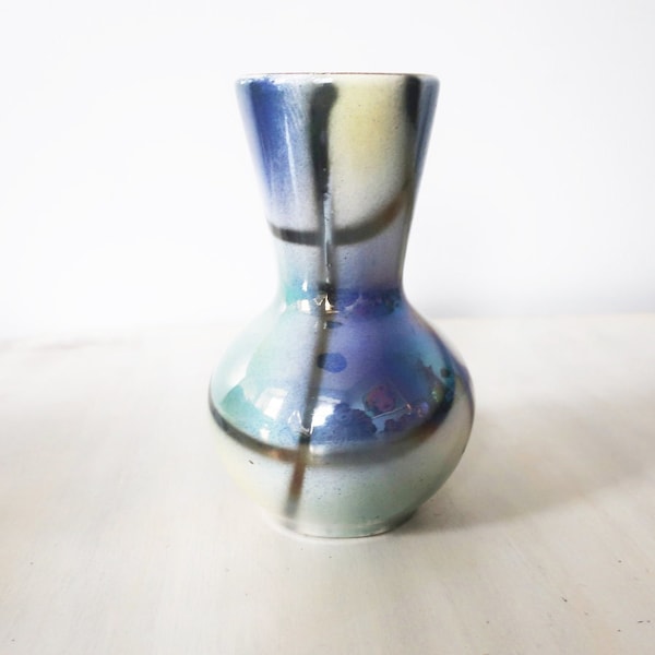 Vintage lovely little lustreware blue yellow vase