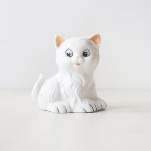 Vintage cute small white cat figurine image 1
