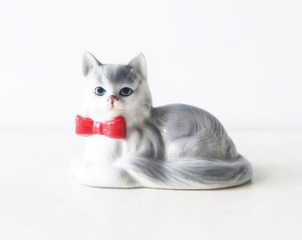 Vintage grey bow tie cat figurine