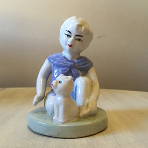 Small kitsch ceramic little girl figurine, China lady Japanese figurine image 5