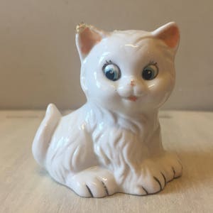 Vintage cute small white cat figurine image 7