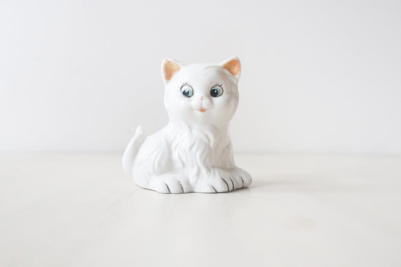 Vintage cute small white cat figurine image 1