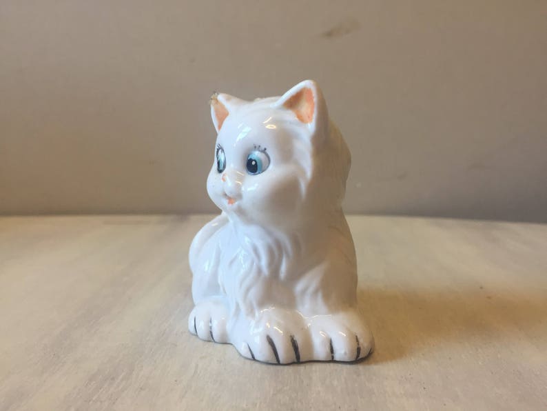 Vintage cute small white cat figurine image 4