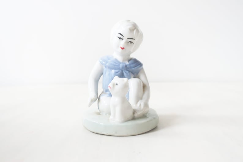 Small kitsch ceramic little girl figurine, China lady Japanese figurine image 1