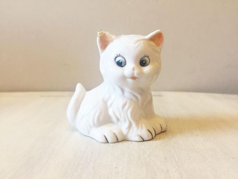 Vintage cute small white cat figurine image 2