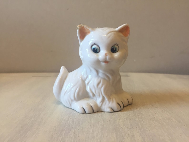 Vintage cute small white cat figurine image 10