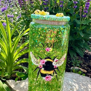 BeeYouTiful Snowglobe Tumbler