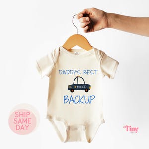 Body niemowlęce Daddy's Backup, ubranka dla niemowląt Police, body niemowlęce, koszulka dla niemowląt Police, koszulka dla dzieci Police Car, słodka koszulka dla maluchów Police Car