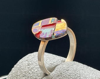 Fancy enamel ring size V