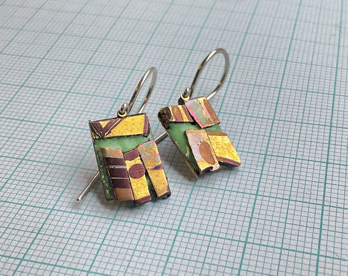 Earring small enamel