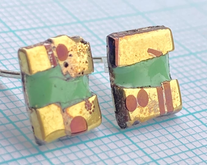 Earring stud enamel