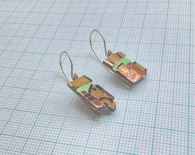 Earring small enamel
