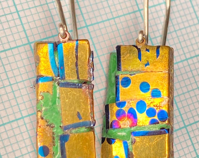 Earring small enamel