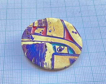 Brooch enamel