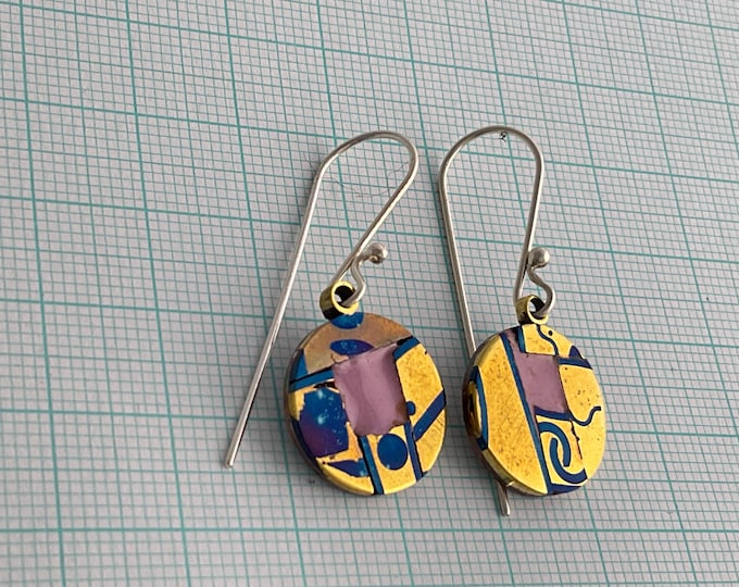 Earring small enamel