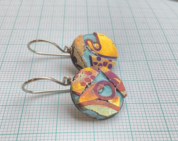 Earring small enamel