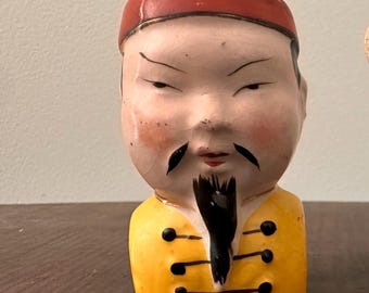 Mitte des Jahrhunderts handbemalte traditionelle chinesische Mann Salz / Pfefferstreuer (1)