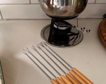 Himark Kitchen Concepts Stainless Steel Fondue Set Open Box, unused 154524