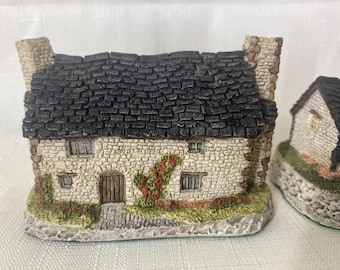David Winter Cottages: Miners Cottage, Blacksmith’s Rare Pieces