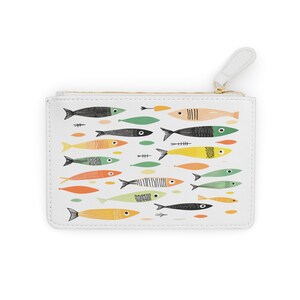 Minibolso de mano vintage con diseño de sardinas y estética de pescador. Viajes, maquillaje, playa y regalos. Diseño retro de peces costeros.