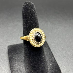 Vintage Avon zwarte/faux onyx cabochonring met halo nepparel – goudkleurige maat 7 met stelcocktail – unieke sieraden cadeaus gratis verzending