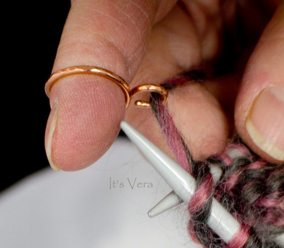 2 Pcs Adjustable Crochet Ring for Finger, Crochet Tension Ring for Braided  Knitting Ring Yarn Tension Rings for Crochet Knitting Accessories Gift for