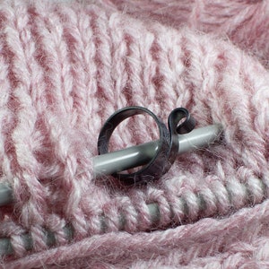 Custom-made to your size, crochet knitting rings provide a comfortable and snug fit, ensuring you can work for hours without discomfort sil plated Black