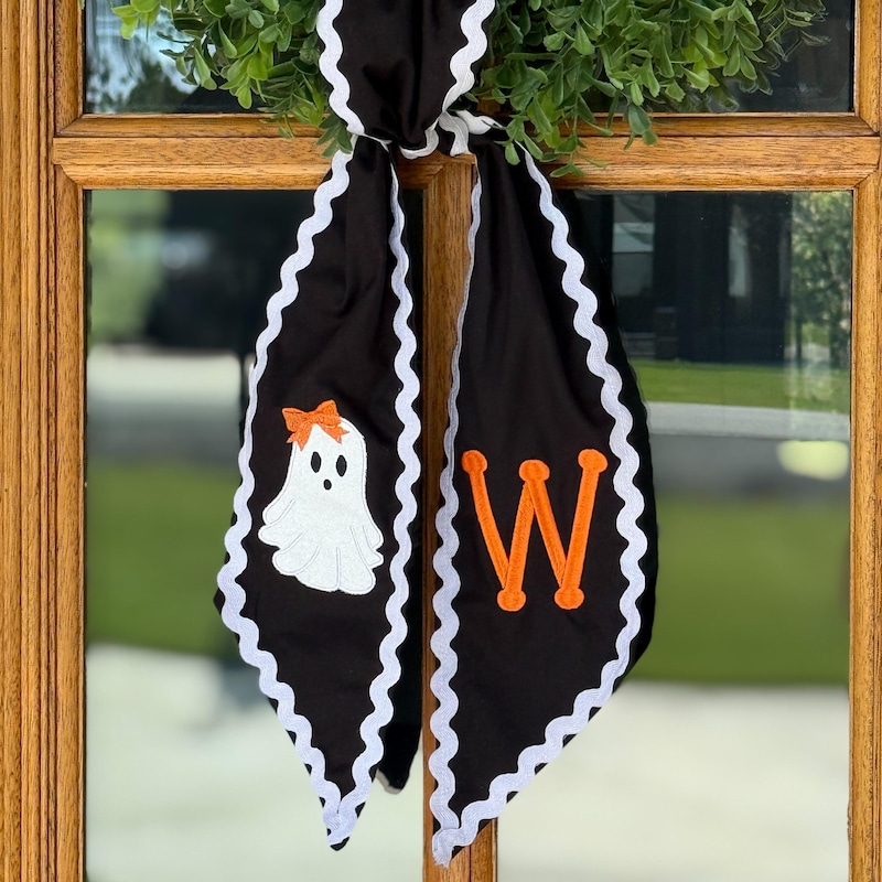 🎁 Personalized Embroidered Halloween Wreath Sash,  Black Scalloped Orange or Pink Ghost with Bow Wreath Tie, Monogrammed Door Bow, Fall Decor, Hostess Gift