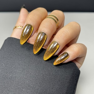 Orange Diamond Cat Eye Press On Nails Elegant Casual Nails for Daily Wear & nails Office Work Shimmering Reusable Easy to Apply Nails