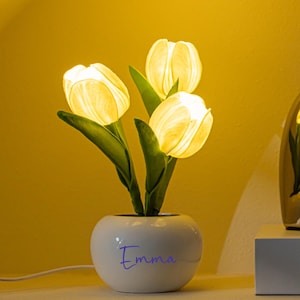 Personalized LED Tulip Night Light – Simulated Flower Lamp for Desk & Room Decor – Romantic Atmosphere Light, Table Lamp, Gift for her