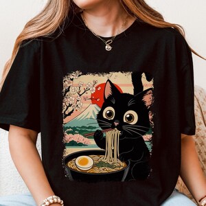 Ramen-Nudel-T-Shirt für Katzenliebhaber, süßes Katzen-T-Shirt, Anime-Stil-Shirt, Foodie-Geschenk, perfekt für Geschenke, Freizeitkleidung, Vintage-Hemd im japanischen Stil