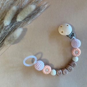 Personalized pacifier chain with flowers