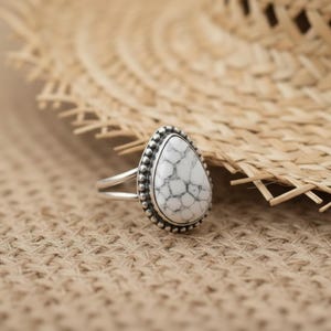 White Howlite Teardrop Ring Rose Gold, Marble Stone Statement Ring, Boho Pear Gemstone Ring, Healing Crystal Jewelry, Gift for Her, Howlite