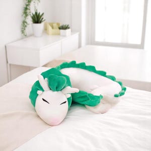 Weißer Drache U-förmiger Plüsch-Kissen - niedliches Anime Nackenkissen für Kinder, Reisespielzeug, Geburtstagsgeschenk, Cartoon-Puppe, Weihnachtsgeschenk