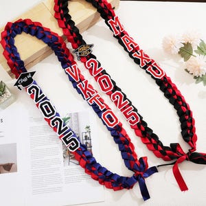 Collier de remise des diplômes 2025 avec nom, ruban de satin tressé personnalisé, collier de décoration personnalisé pour l'obtention du diplôme, collier pour personnes âgées, cadeau pour les diplômés