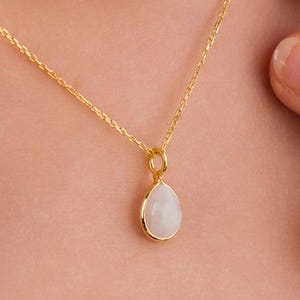 Dainty Moonstone Necklace | 14K Gold or 925 Sterling Silver | Minimalist Teardrop Pendant | Healing Gemstone Jewelry | Elegant Gift for Her