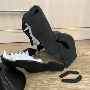 Realistic 3D Printed Furry Base – Unassembled, High-Quality Canine Base with Movable Jaws