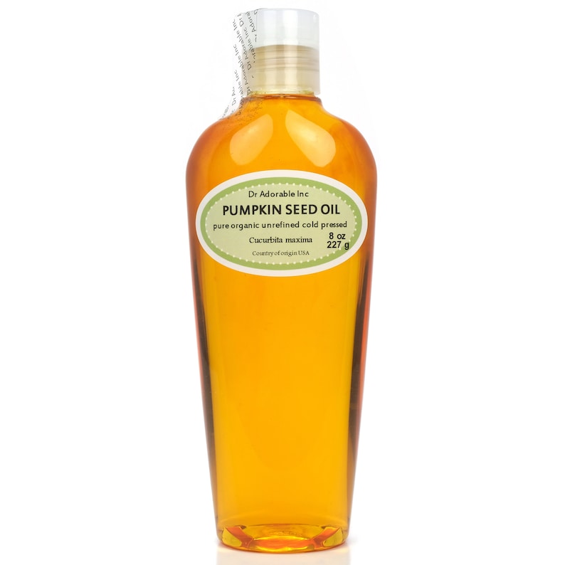 Pu&ograve; includere: Una bottiglia di vetro trasparente da 227 grammi di olio di semi di zucca. L'etichetta &egrave; verde e bianca con il testo "Dr Adorable Inc Pumpkin Seed Oil pure organic unrefined cold pressed Cucurbita maxima Country of origin USA".