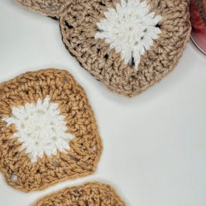 Textured Dahlia Granny Square Crochet Pattern - PDF Instant Download | Modern Geometric Granny Square Crochet | DIY Crochet Pattern