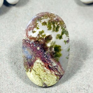 Scenisk mossagat-cabochon, Javaöns ädelsten 37 x 23 mm