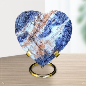 Heart-Shaped Kyanite Crystal Display on Brass Stand – Natural Stone Table Decor, Spiritual Healing Stones Meditation Table Dish Decor Gift
