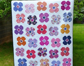 Playful Posies - Patrón de patchwork en PDF - Compatible con Layer Cake en 6 tamaños