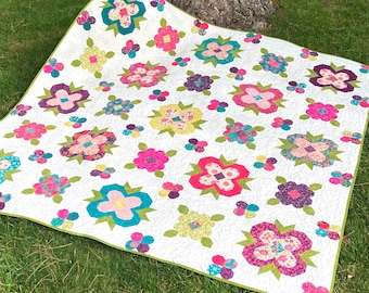 Primrose and Proper - PAPER Quilt Pattern - Fat Quarter Friendly in 6 size options