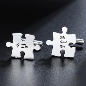 Gemelos con nombre personalizado / Gemelos de rompecabezas de boda Letra de acero inoxidable Nombre Hecho a mano Joyería con dije Regalo para hombres