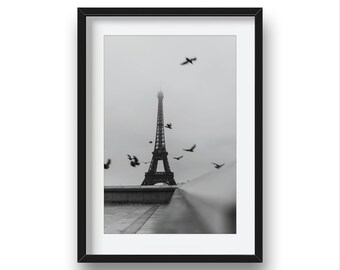 Paris in Motion – Black & White Landmark Print