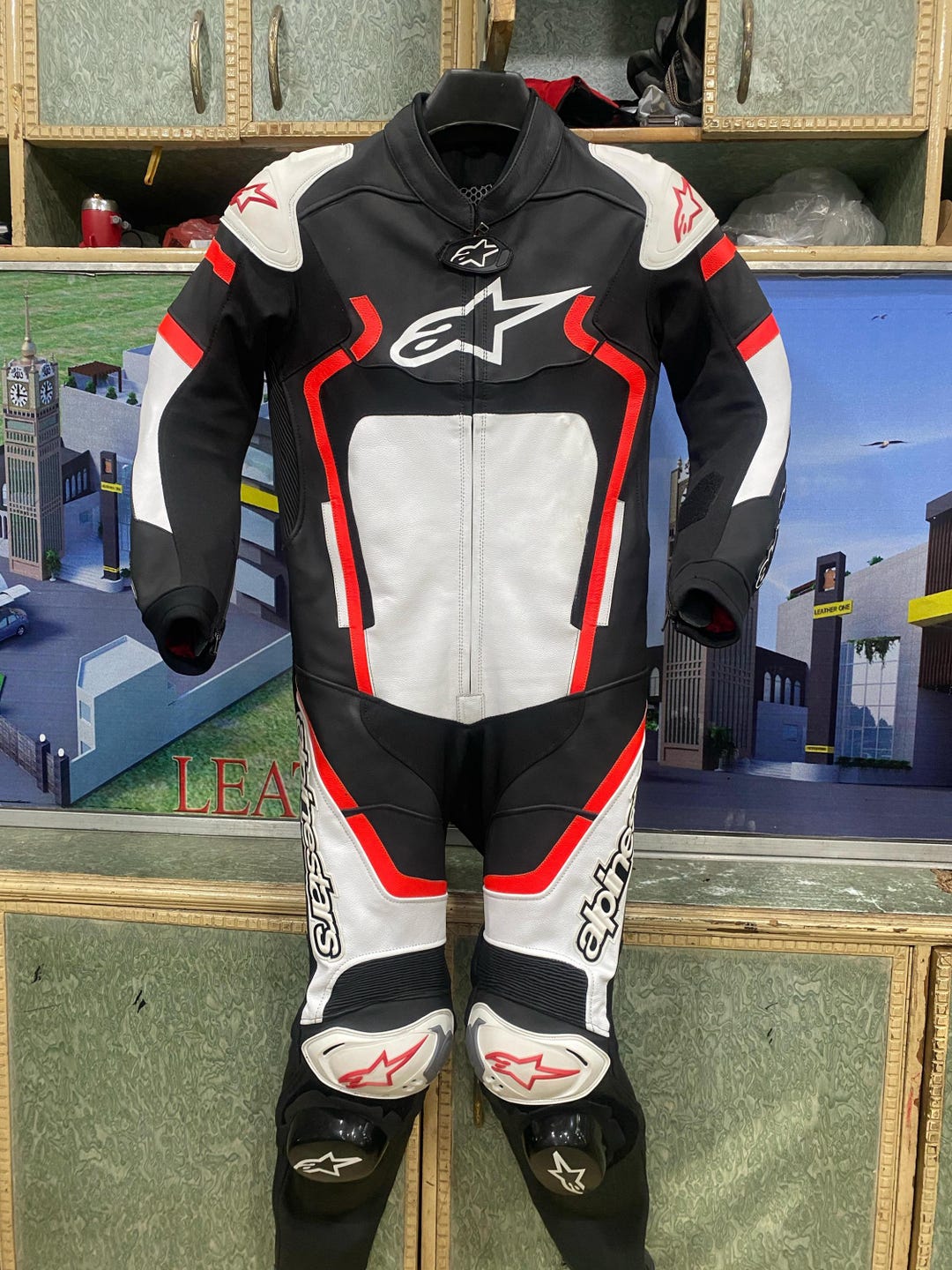 【年末年始割引中】Alpinestars 革ツナギ MOTEGI V2 Alpinestars Motegi V2 Piezas Two Piece Mono Alpinestar Motegi V2