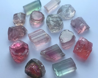 Naturlig turmalin grov sats 29,35 ct | 15 stycken | 80–90 % ren | Afghanistan | Facetteringskvalitet