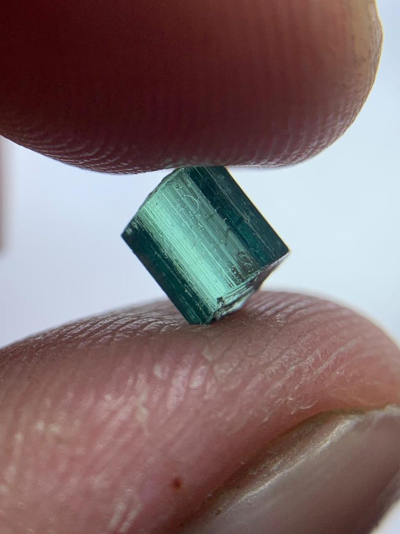 AAA-kvalitets turmalin grov parti 37,45 ct | Afghanistan | Hög fasetteringsgrad bild 7
