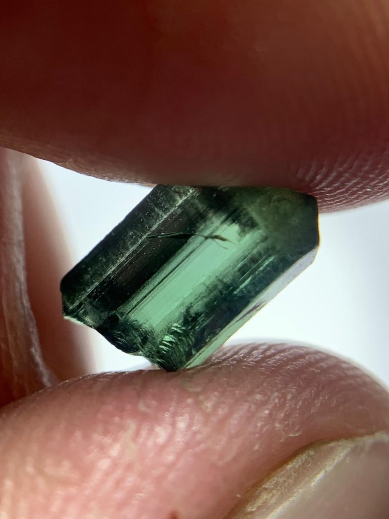 AAA-kvalitets turmalin grov parti 37,45 ct | Afghanistan | Hög fasetteringsgrad bild 14
